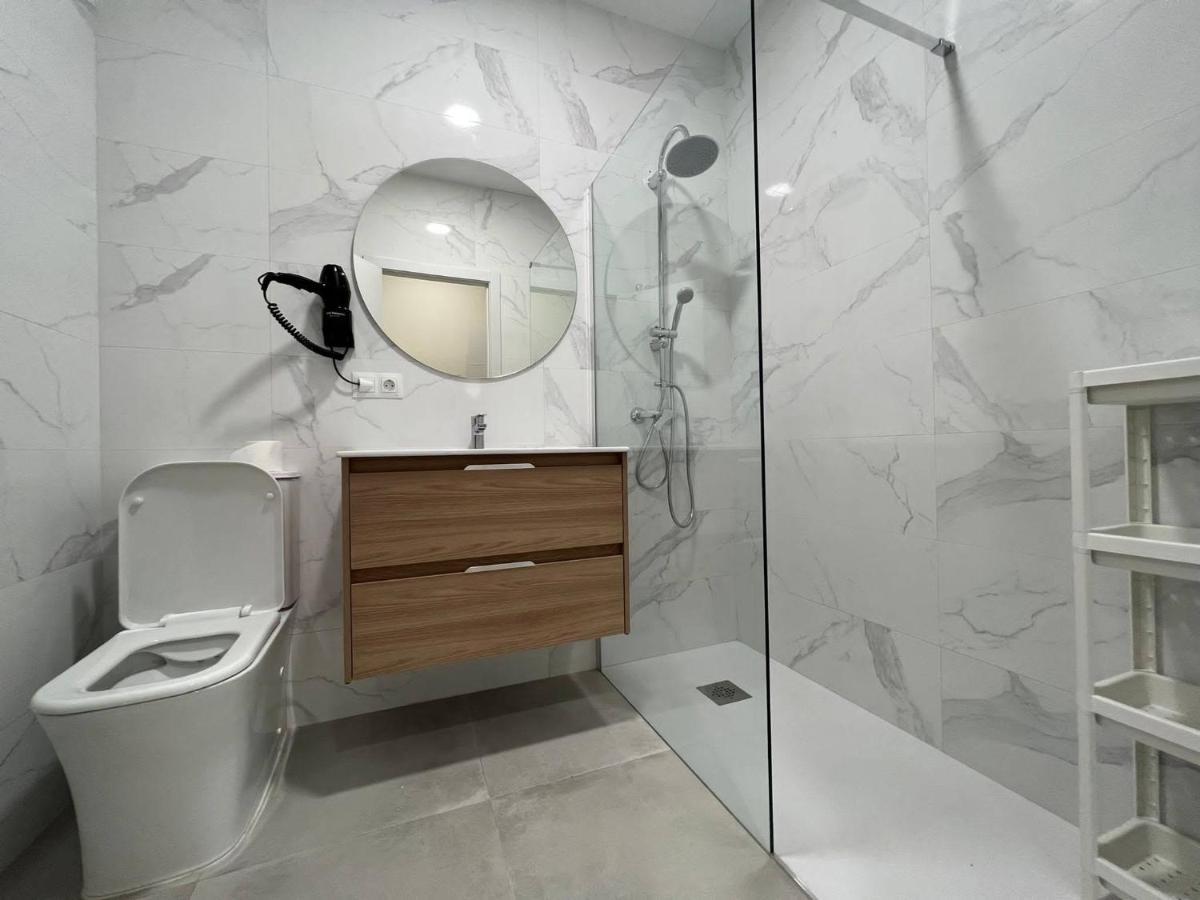 Centro Estudio Trinidad Malaga 3 ภายนอก รูปภาพ