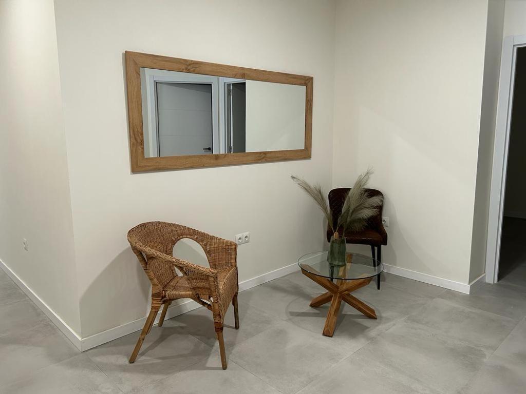 Centro Estudio Trinidad Malaga 3 ภายนอก รูปภาพ