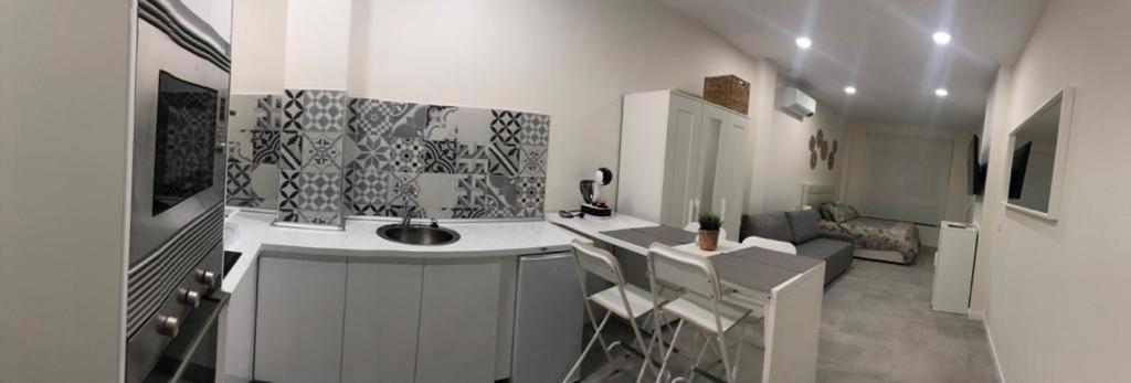 Centro Estudio Trinidad Malaga 3 ภายนอก รูปภาพ